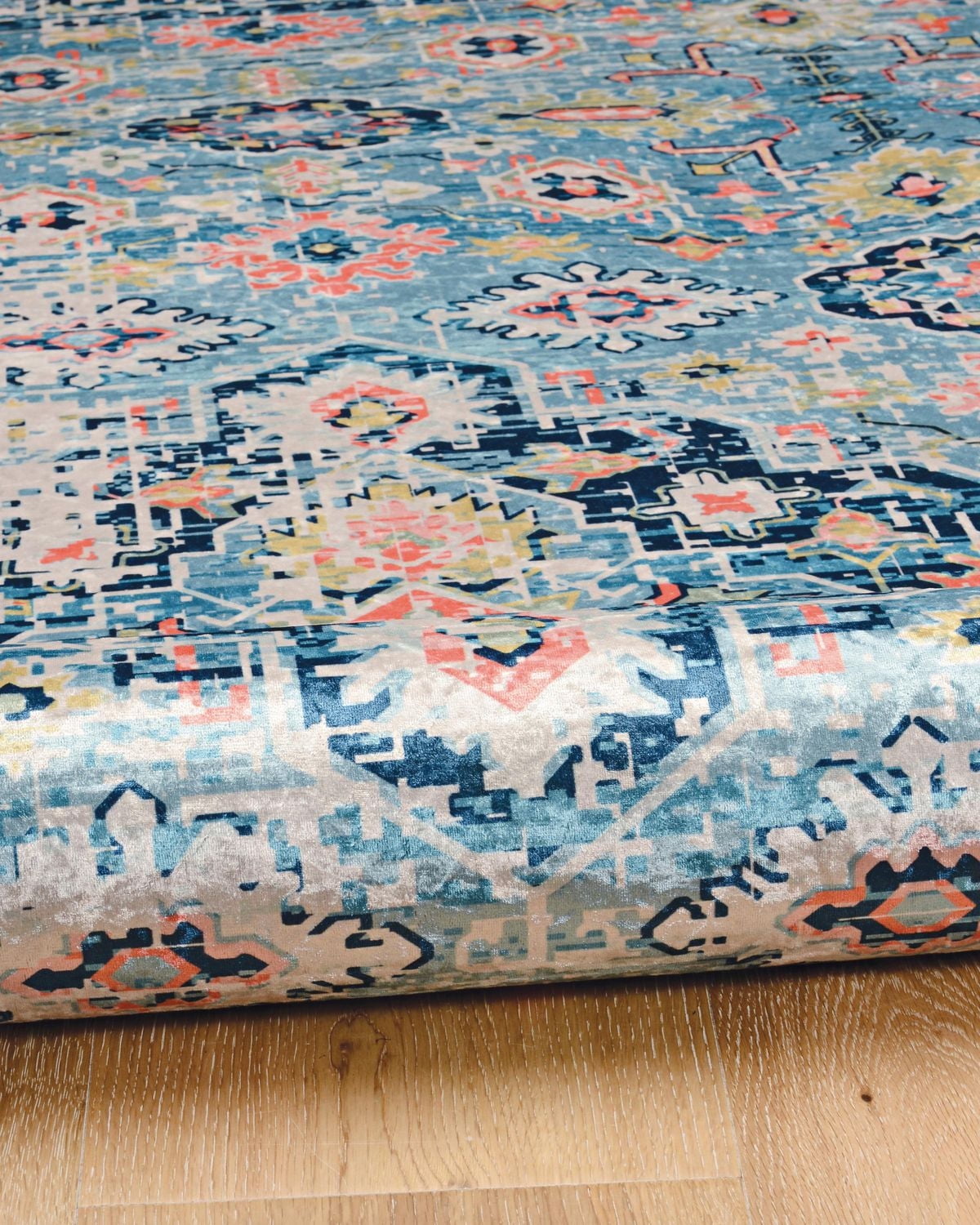 Emerald Ritchie Ivory & Blue 5' x 7' Area Rug