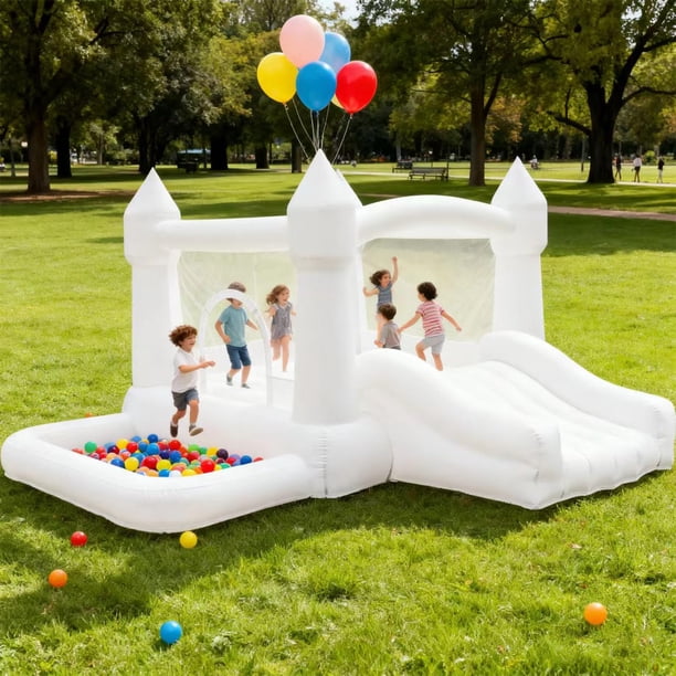 Castillo inflable GoGoBounce con tobogán y piscina de agua