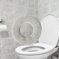 thumbnail image 4 of Cubierta de asiento de inodoro Estirable Sunnimix gris, 4 of 8
