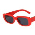 thumbnail image 1 of Gafas de sol rectangulares pequeñas para mujer, anteojos de sol femeninos de estilo Retro, cuadradas, con montura estrecha, a la moda, estilo Vintage, con protección UV375, novedad de 2023, 1 piezas, 1 of 4