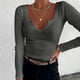 thumbnail image 2 of Camiseta de mujer de color liso con cuello en U profundo y manga larga, sexy y casual, confeccionada en poliéster ligero y spandex, con corte holgado y estilo informal., 2 of 5