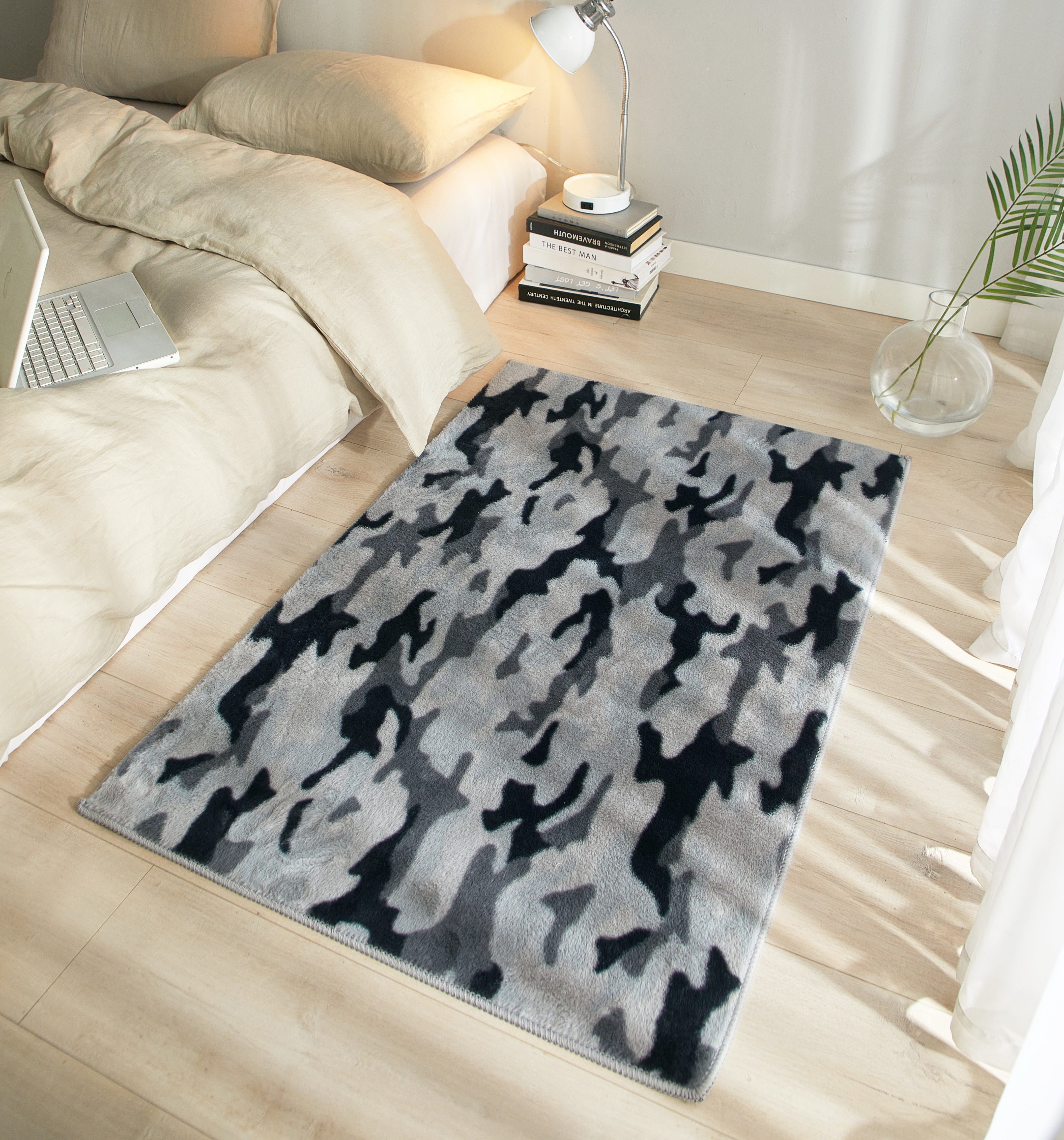 Mainstays Black & Grey Camouflage Rug For Adults, 30"x46"
