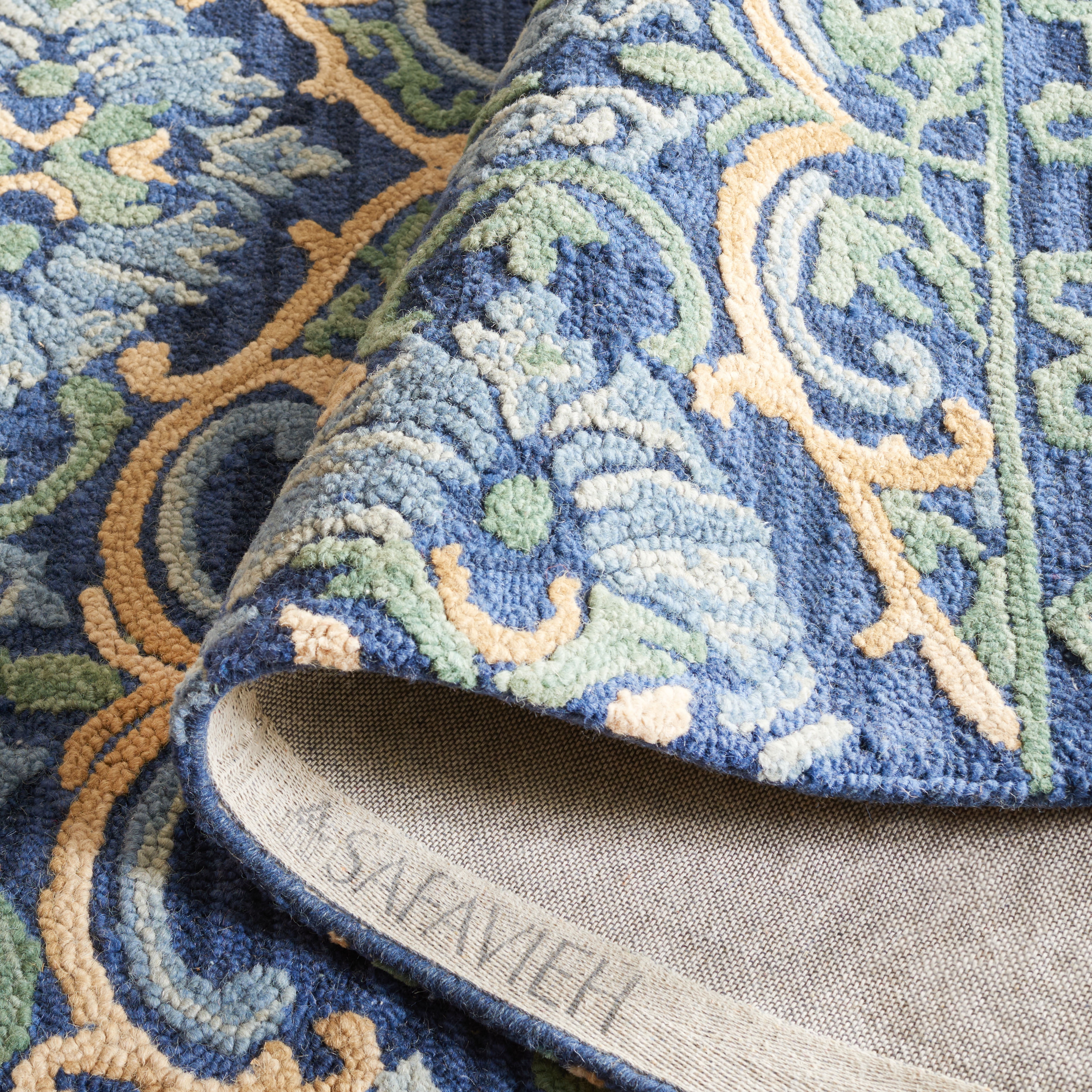 SAFAVIEH Blossom Abram Geometric Area Rug, Navy/Green, 4' x 4' Square