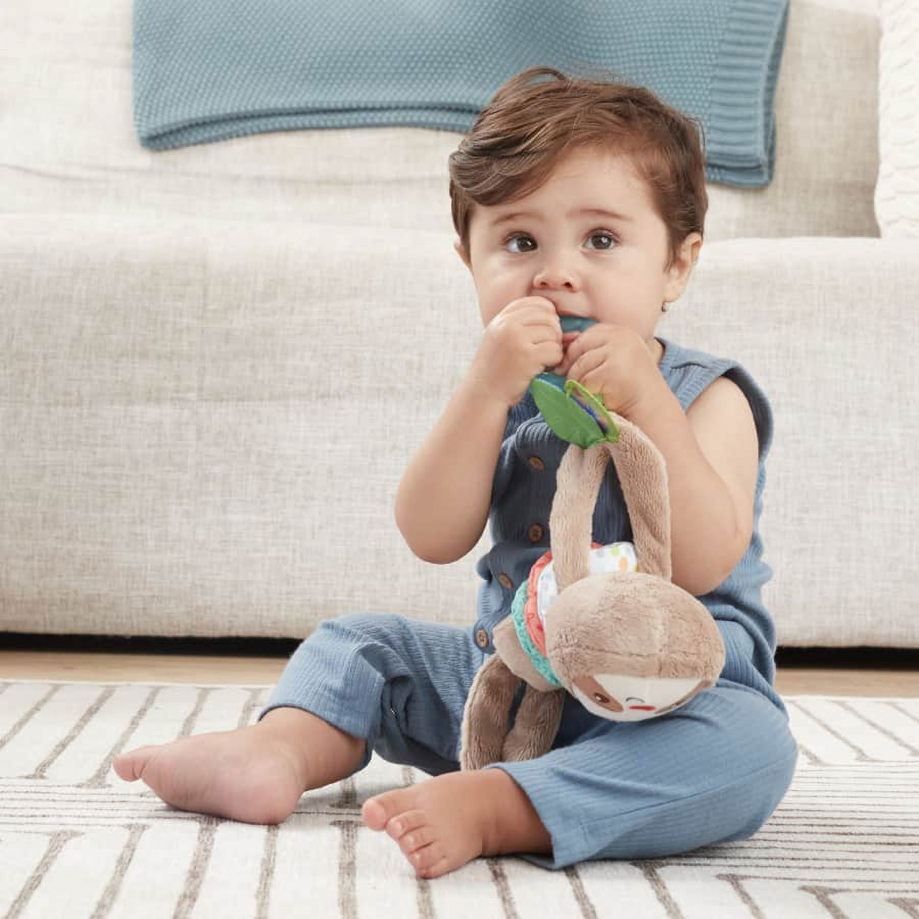 Infantino Music & Motion Pulldown Sloth, Hanging Plush Toy, BPA-Free Teether for Babies 0+ Months