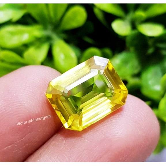 AAA Flawless Ceylon 10.60 Ct Yellow Sapphire Loose Emerald Cut Gemstone, Excellent Quality Sapphire Ring & Jewelry Making Gemstone Cut