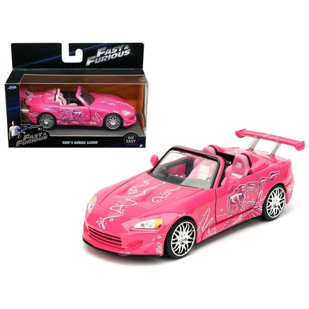 Suki's 2001 Honda S2000 Pink 
