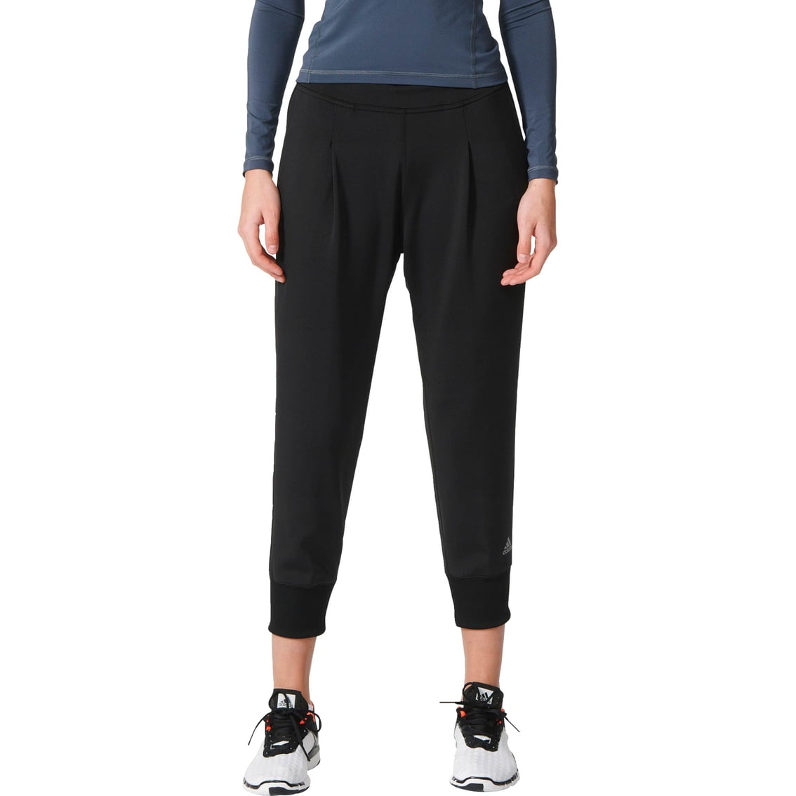 bench cropped joggers