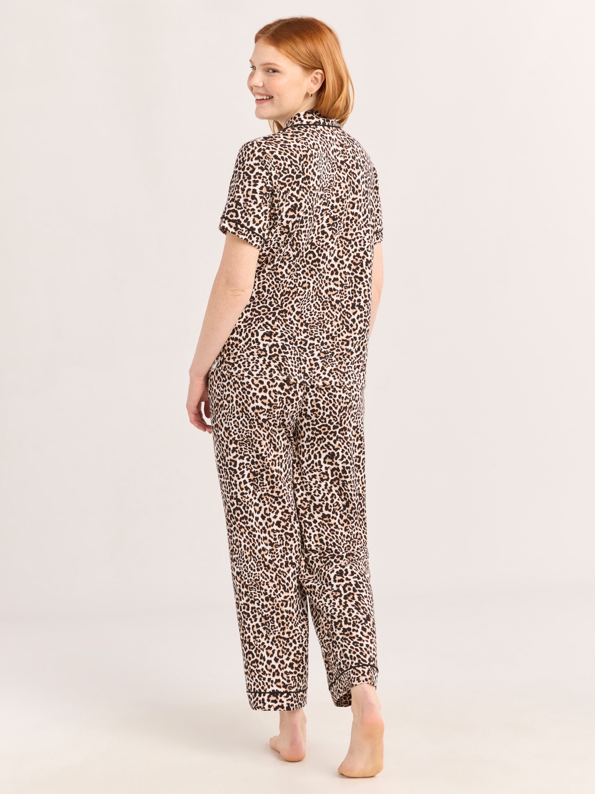 Joyspun Women's Dreamy Soft Collection Notch Collar Short Sleeve Knit Top & Capri Pajama Set, 2-Piece, Sizes XS-3X