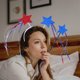 thumbnail image 1 of Diadema patriótica con varita de estrella | Azul, Blanco, Rojo Acento de borla | Tamaño ajustable | Material suave y ligero | 4 de julio Desfile de fiesta del Día de la Independencia Festivo EE. UU., 1 of 5