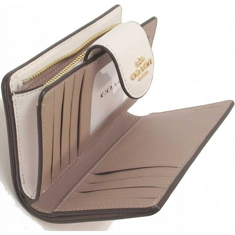 シンプルで大人っぽい【COACH】wallet Coach Medium Corner Zip Wallet In Signature Canvas - Wallets