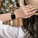 thumbnail image 3 of Lot de 2 bracelets extensibles en boucle solo compatibles avec les bracelets Apple Watch 42 mm 44 mm 45 mm, élastiques tressés extensibles réglables en nylon pour femme et homme pour iWatch Series 7/6/5/4/3/2/1 SE (sans mesa). Rojo Verde, 3 of 5