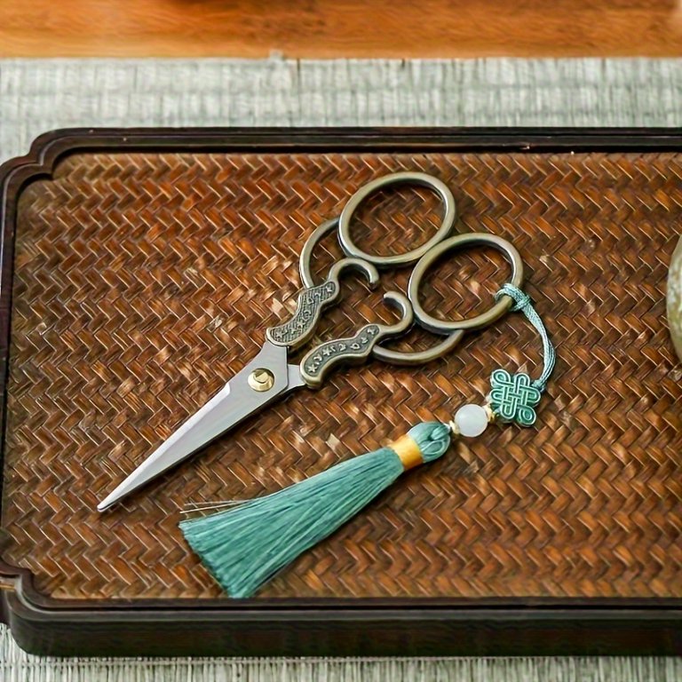 Vintage Flower Embroidery Scissors – Stainless Steel Small Craft Scissors, Copper Finish