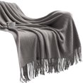 thumbnail image 1 of Manta De Punto Bedsure, Suave, Cálida, Acogedora, Ligera, Decorativa, Con Borlas Para Sofá, Cama, Sofá, Viaje Inevent HA027356-02, 1 of 6