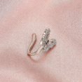 thumbnail image 4 of Piercing falso para nariz Yashi con forma de mariposa y diamantes de cristal sin perforación, 4 of 4