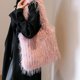 thumbnail image 4 of Bolso de hombro de piel sintética para mujer, bolso de mano de felpa informal, bolso de viaje para invierno (rosa), 4 of 8