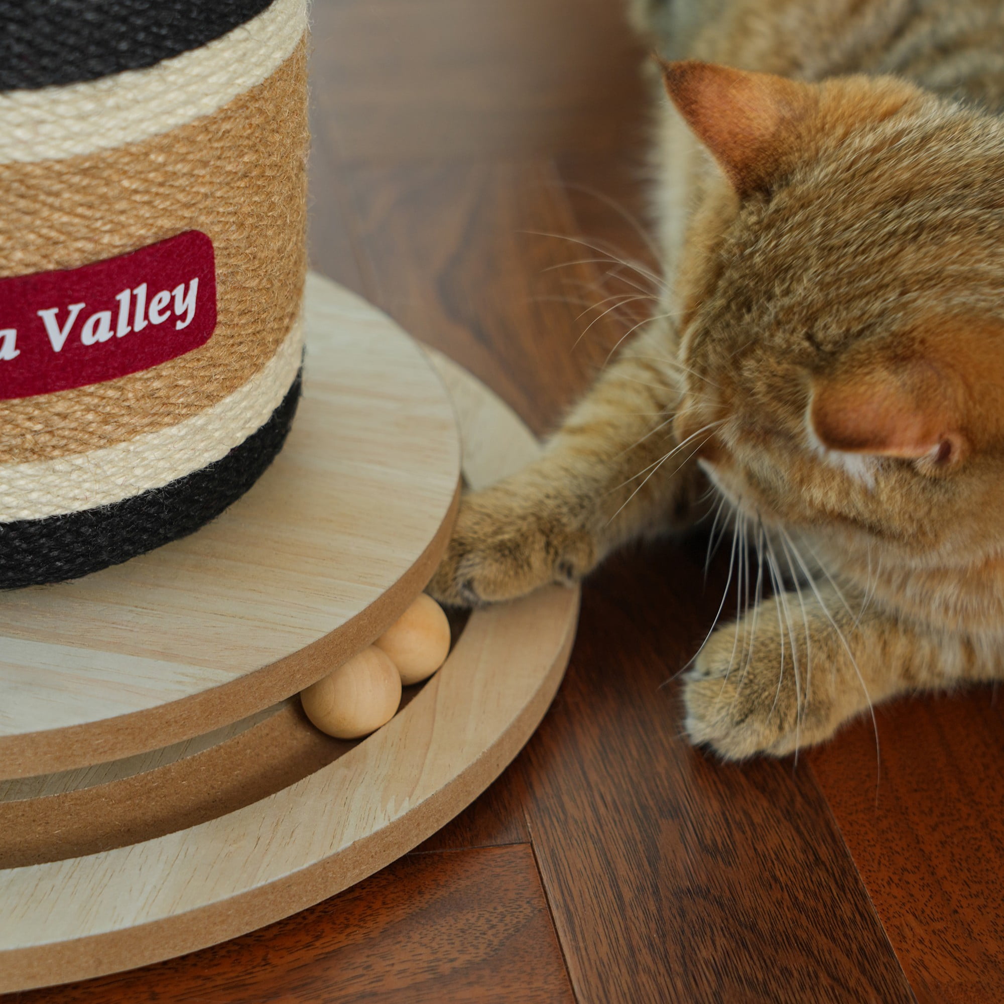 Fairela Rotating Base Sisal Rope Cat Scratching Post with Hanging Toy Ball, Brown Wine Bottle