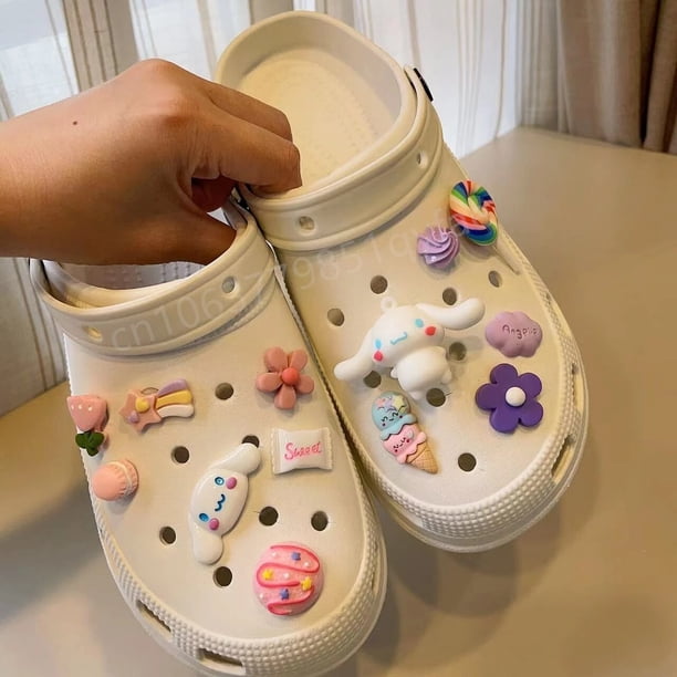 Sanrio-accesorios para zapatos, 12 piezas, hebilla, Anime, Kuromi, Cinnamoroll, Hello Kitty, melodía, dibujos animados, bricolaje, combiación, regalo para Crocs