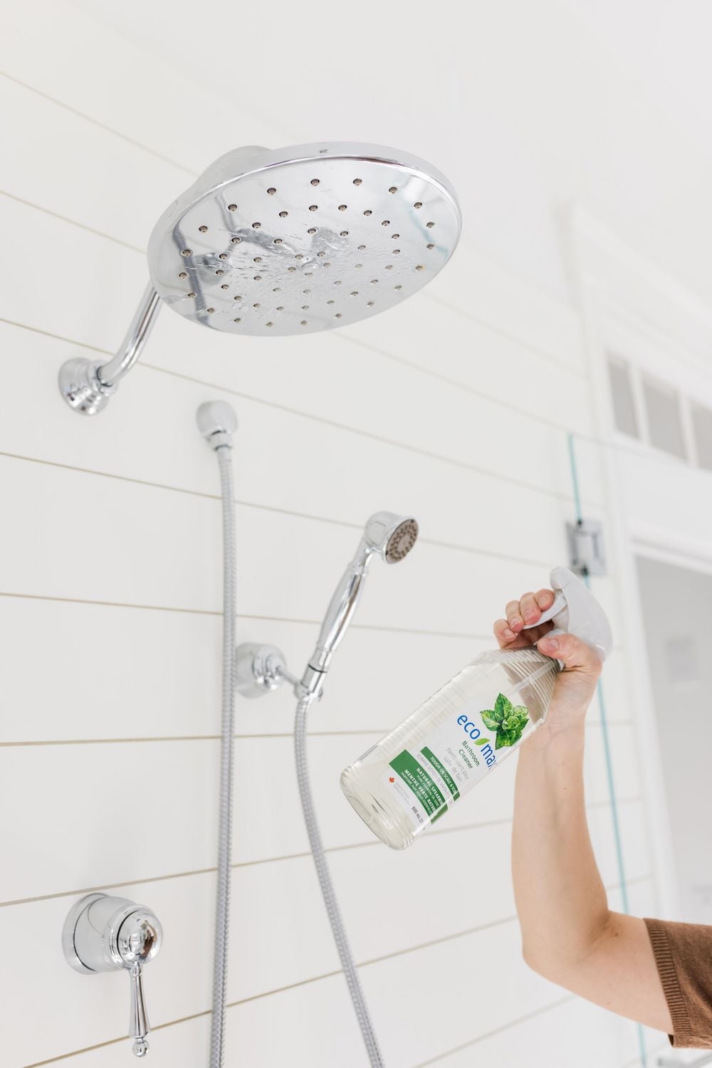 Nettoyant pour salle de bain Élimine dépôts de savon et calcium
