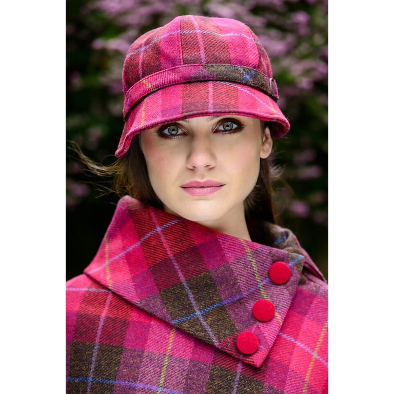Mucros Weavers Irish Women