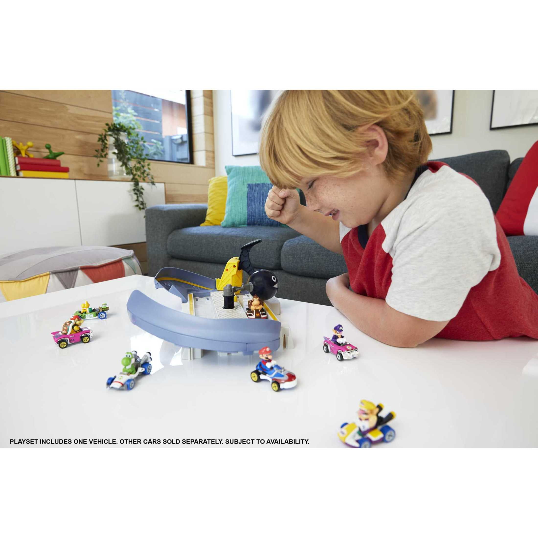 Hot Wheels City Color Changing Robot Shark Playset for Children Ages 3 and Older