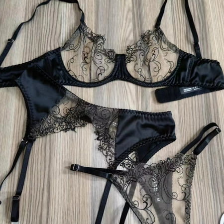 French Style Sexy Lace Lingerie Women s Ultra-Thin See-through Big Chest Show Sexy Temptation Bra Set