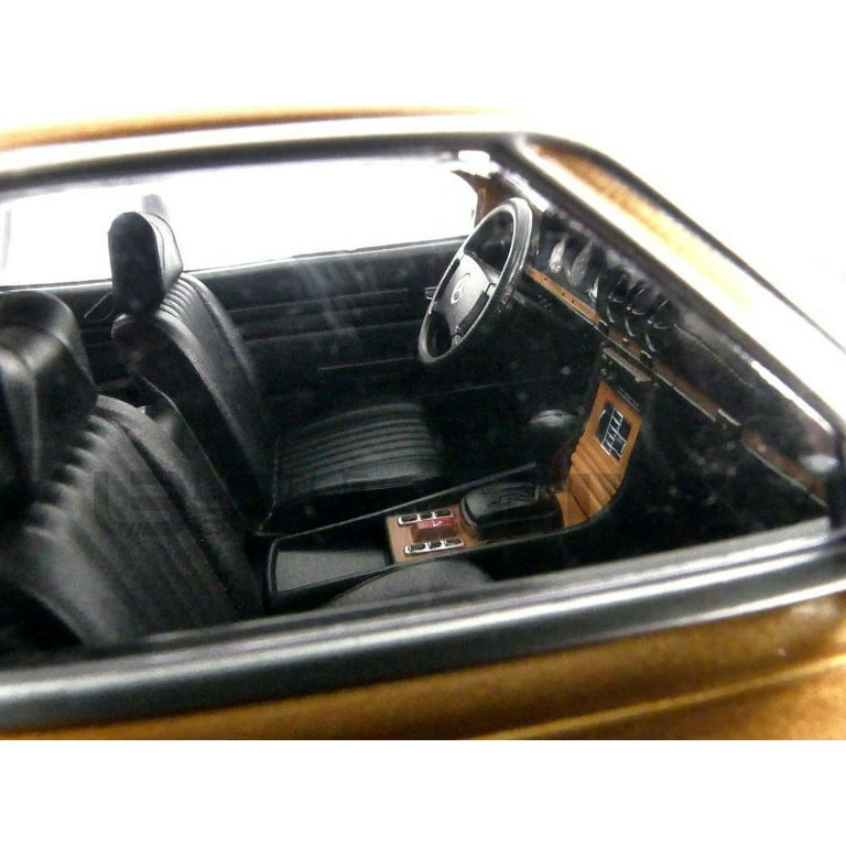Amazon | KK scale 1/18 Mercedes Benz 450 SLC C107 1973