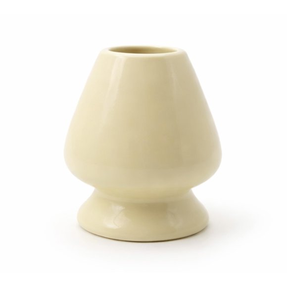 Soporte cerámico para batidor de matcha BlendWell, amarillo claro