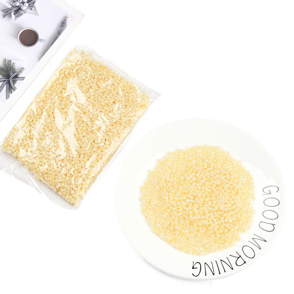 Glass Seed Beads Ceylon Round Lemon Chiffon 6/0 4mm Hole: 1.5mm about 4500pcs/pound DIY