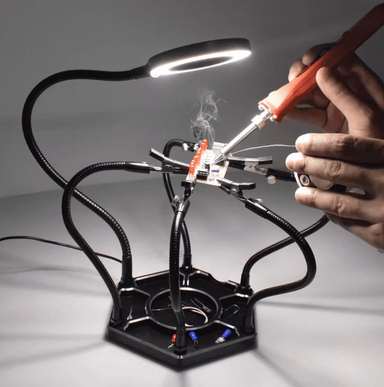 QDKJWZ Soldering lamps,Soldering Station Helping Hands with Magnifying Glass Third Hand PCB Holder Solder Tool Circuit Board Soldering Kit - Heavy Duty Base Plate