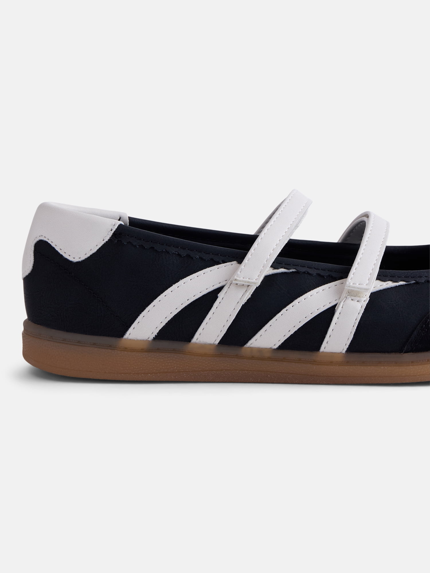 No Boundaries Women’s Strappy Ballet Sneakers