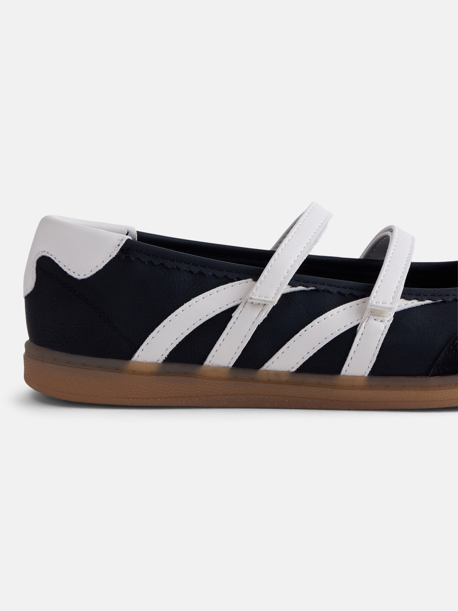 No Boundaries Women's Strappy Ballet Sneakers photo 4
