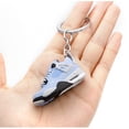 thumbnail image 5 of LLavero de zapatillas de deporte, adorno de bolso de pareja, Mini zapatos de baloncesto estéreo 3D, llavero colgante de coche, 5 of 5