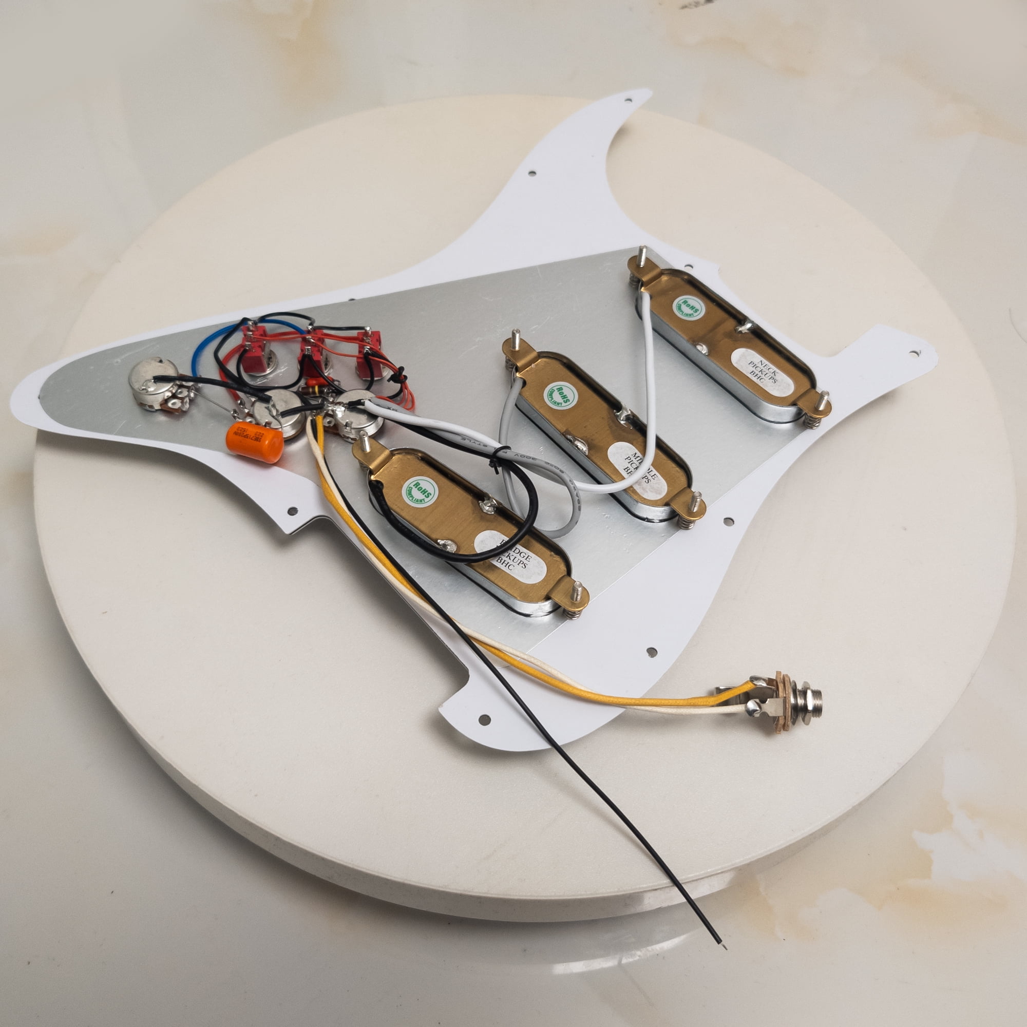 Guitar Prewired Loaded Pickguard, with SSS Burns Tri Sonic Single Alnico 5 pickups For Fender Strat Guitar