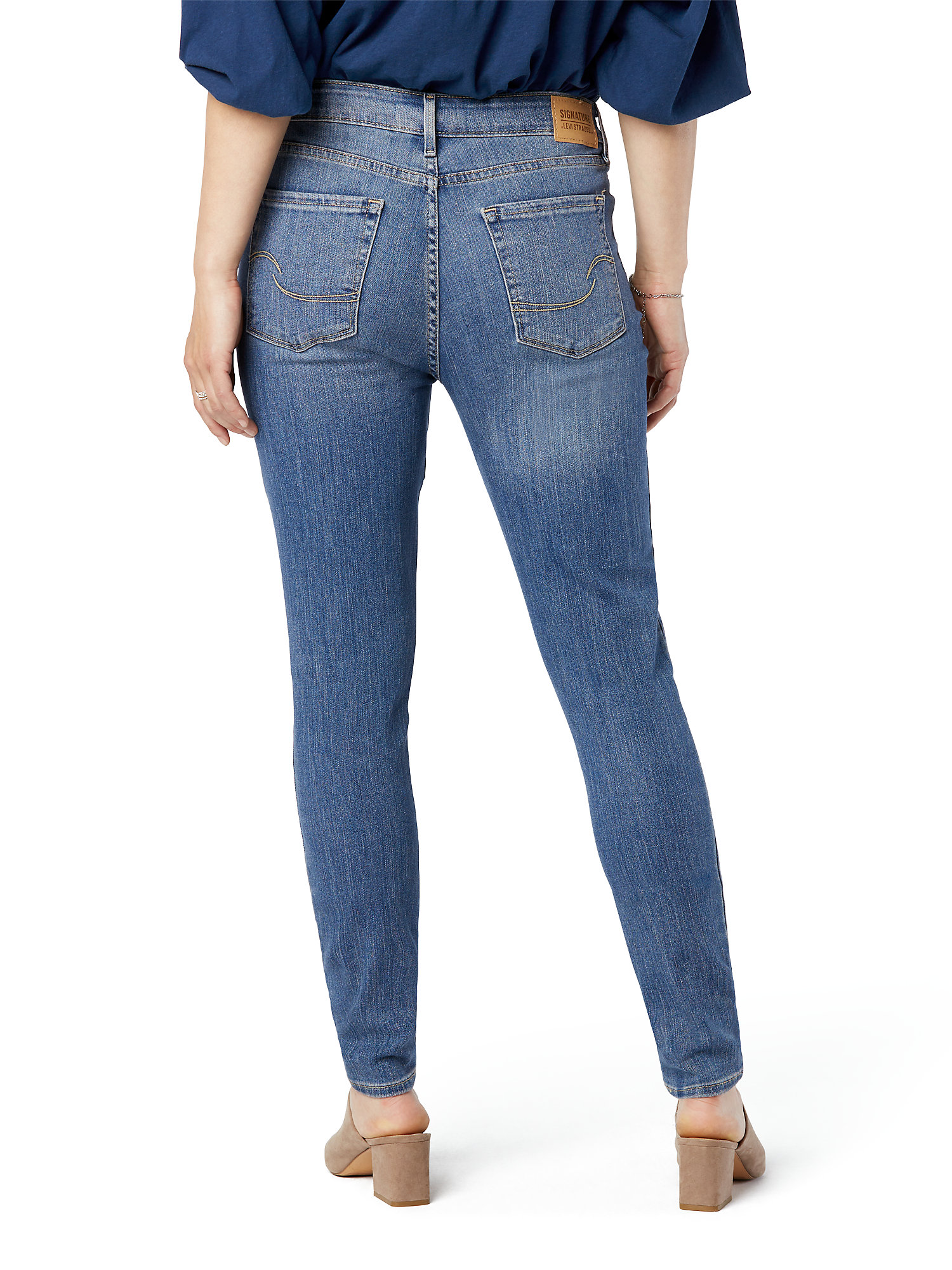 Signature by Levi Strauss & Co. Women's and Women's Plus Mid Rise Skinny Jeans - image 3 of 5