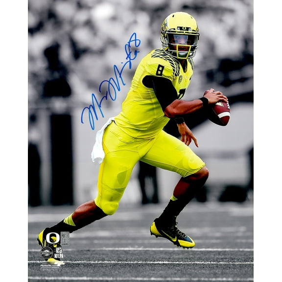 Marcus Mariota Autographed 16x20 Photo Oregon Ducks MM Holo 87194