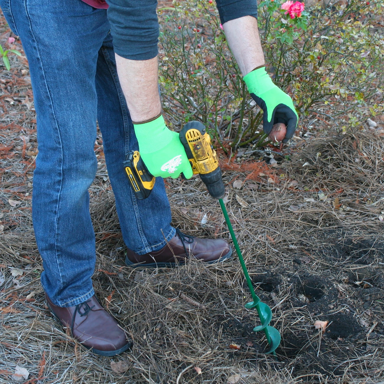 Van Zyverden Flower Bulb Planting Auger Green