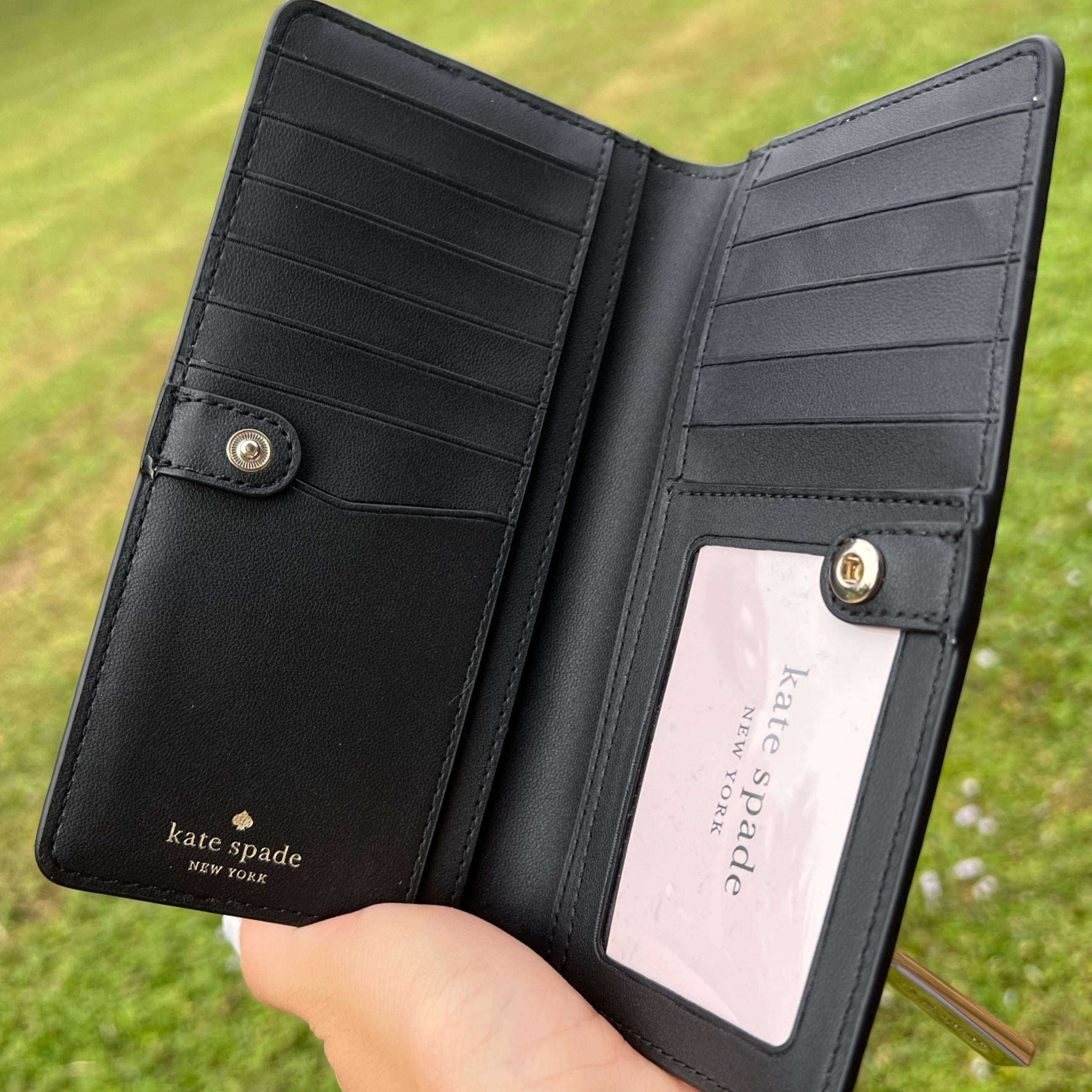 Kate Spade Kaden Black Nylon Travel Wallet for Sale in Seattle, WA - OfferUp