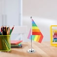 thumbnail image 2 of 1 juego de bandas de arcoiris de mesa Gay Pride Flagas Rainbow Flags LGBT Pequeñas banderas de arco iris, 2 of 4