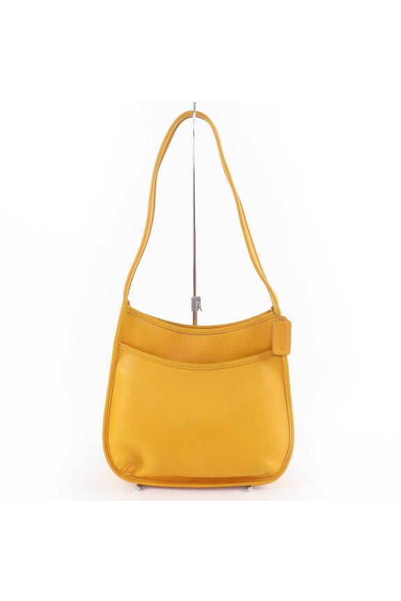 Pre-Owned COACH Vintage 9047 Rare Color Old Coach Glove Leather One-Shoulder Bag, Yellow, with...
