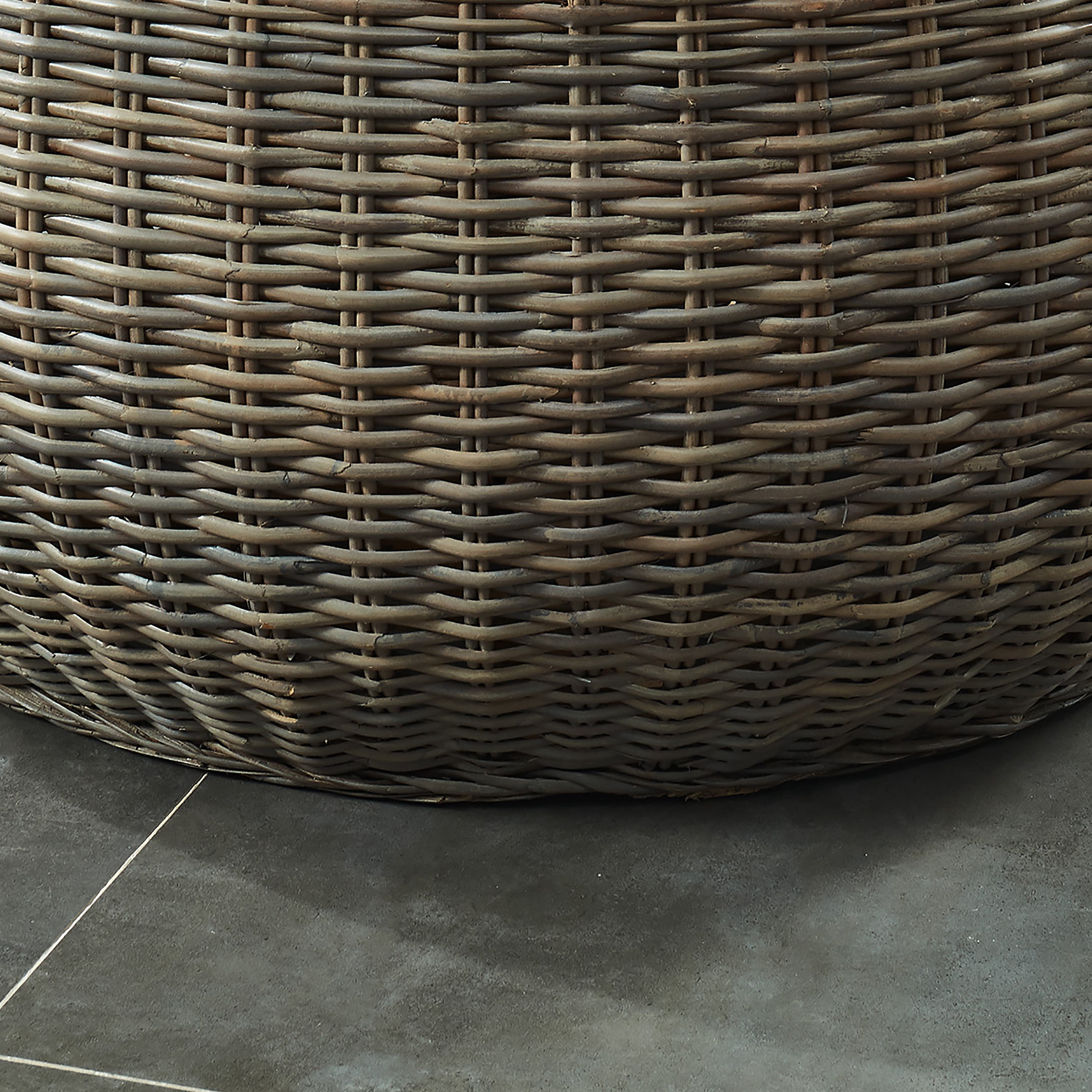 Furniture of America Towne Kubu Rattan Round Coffee Table, Brown