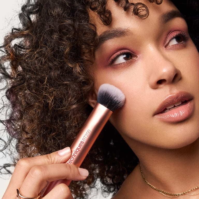 Real Techniques Essential Kit: 5 Pc Makeup Brush & Sponge Set with