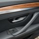 thumbnail image 4 of Reposabrazos Del Asiento Del Conductor Kuymtek Manija Puerta Interior 2 Orificios F10 RHD negro, 4 of 6