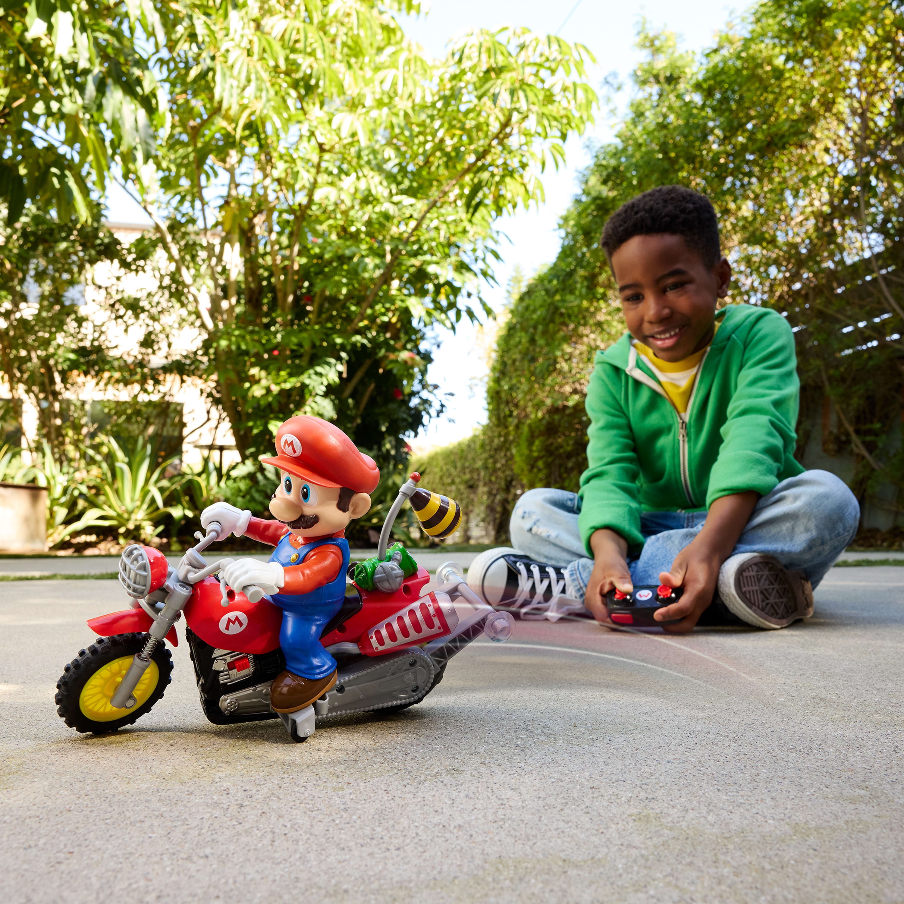 Hot Wheels Mario Kart Mario Wheelie Motocross RC, Remote-Controlled Battery-Powered Vehicle