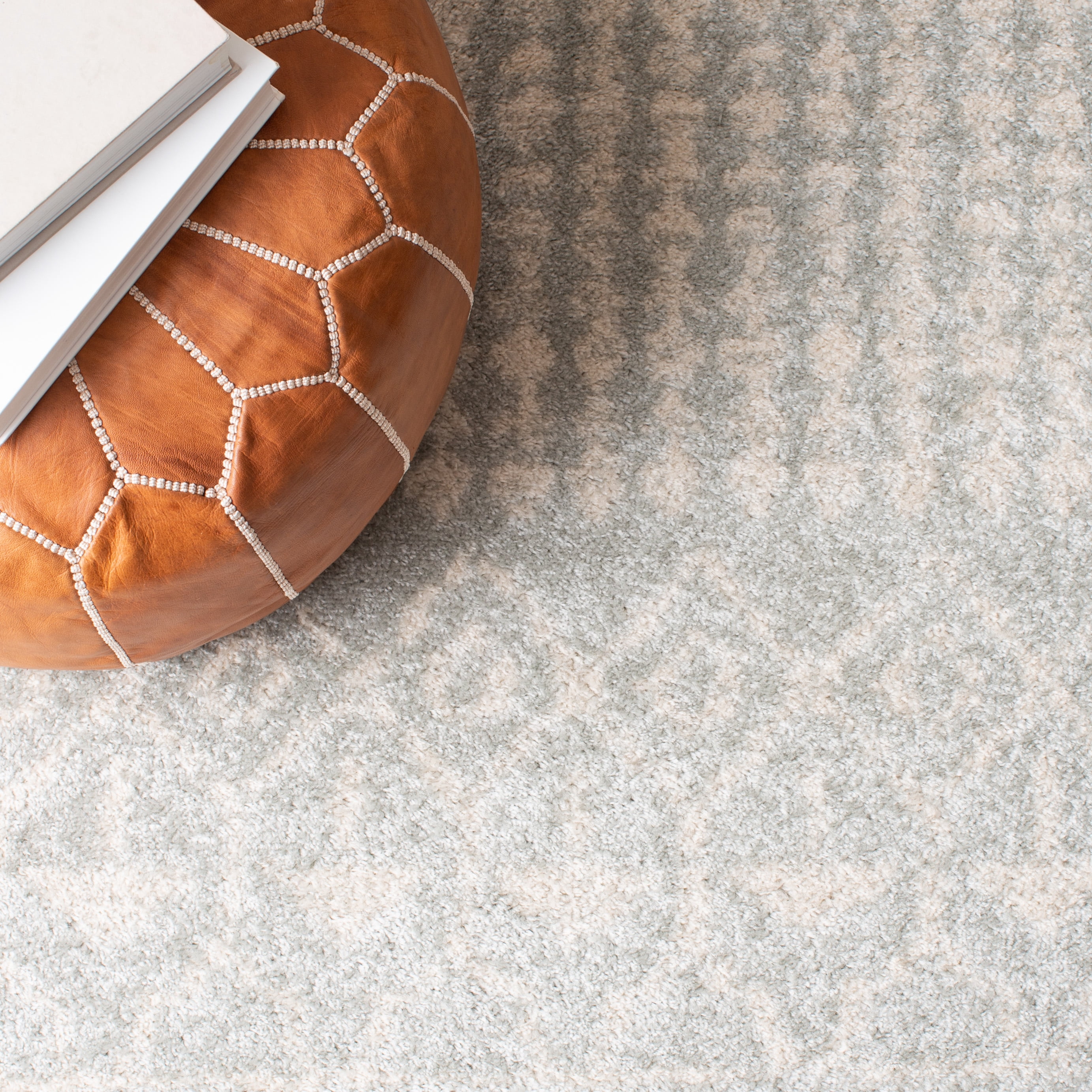 SAFAVIEH Tulum Coriander Oriental Runner Rug, Light Grey/Ivory, 2' x 13'