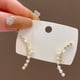 thumbnail image 4 of Pendientes de perlas en forma de U para mujer, pendientes de perlas dorados de moda, joyería para mujer, 4 of 6