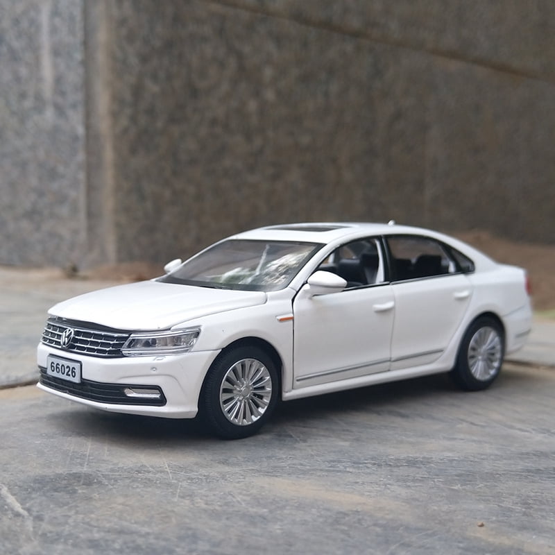 Modèle Réduit de Voiture en Alliage 1:32 Jouet Voiture Moulée sous Pression avec Son et Lumière pour Enfants Véhicule Blanc