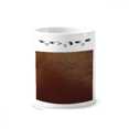 thumbnail image 1 of Diseño abstracto de cuero marron Taza de cepillo de dientes, 1 of 3