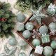 thumbnail image 5 of Nuevas bolas de Navidad pintadas a mano de color champán verde, adornos colgantes para fiestas navideñas, adornos para el hogar, arreglos de escena, 5 of 5