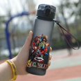 thumbnail image 1 of Botella de agua de Spiderman, Hulk, Anime, iron Man, Capitán América, vasos de plástico para beber para niños y adultos, vaso de agua de 560ml, 1 of 3