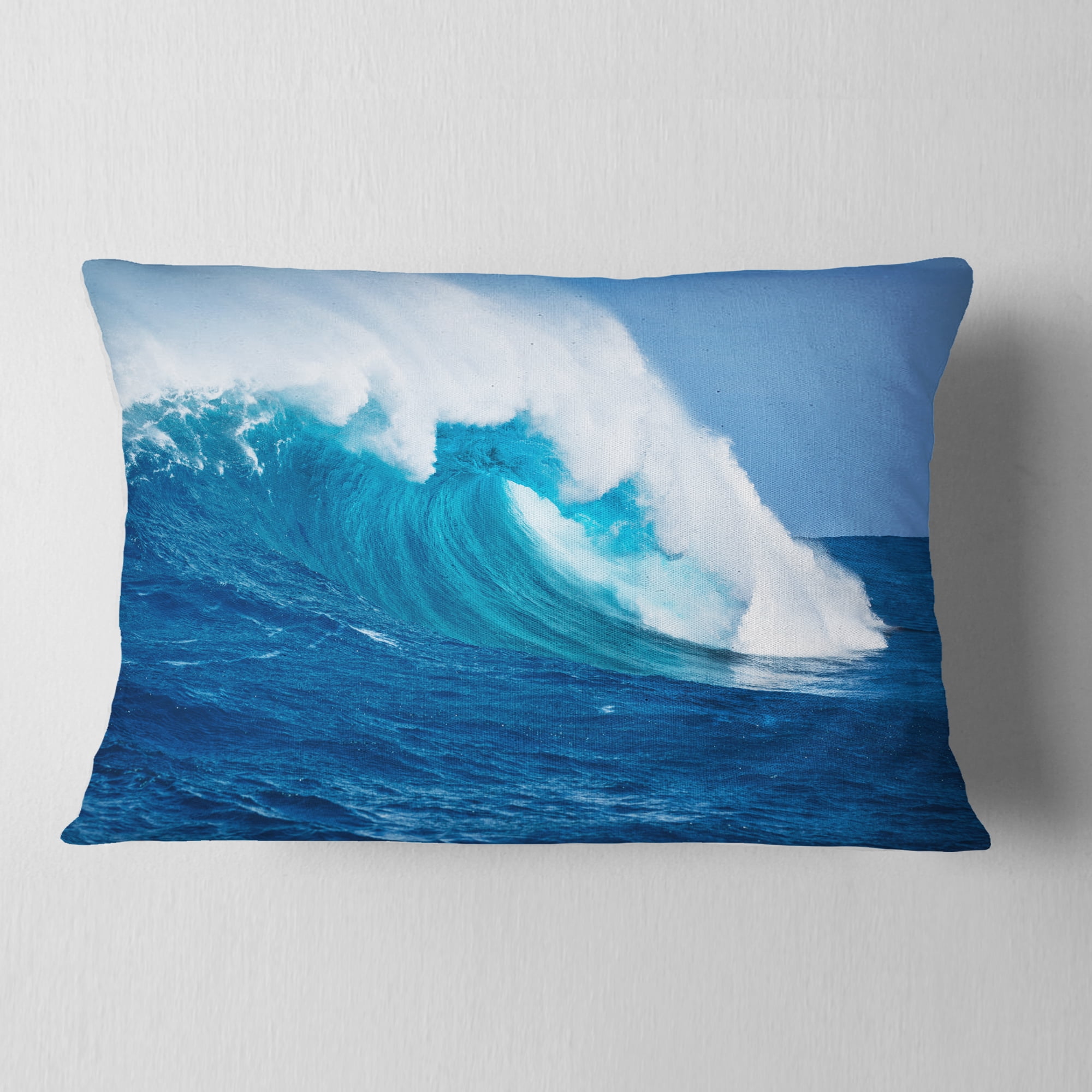 Designart Sea Returns - Photography Seascape Throw Pillow - 12x20